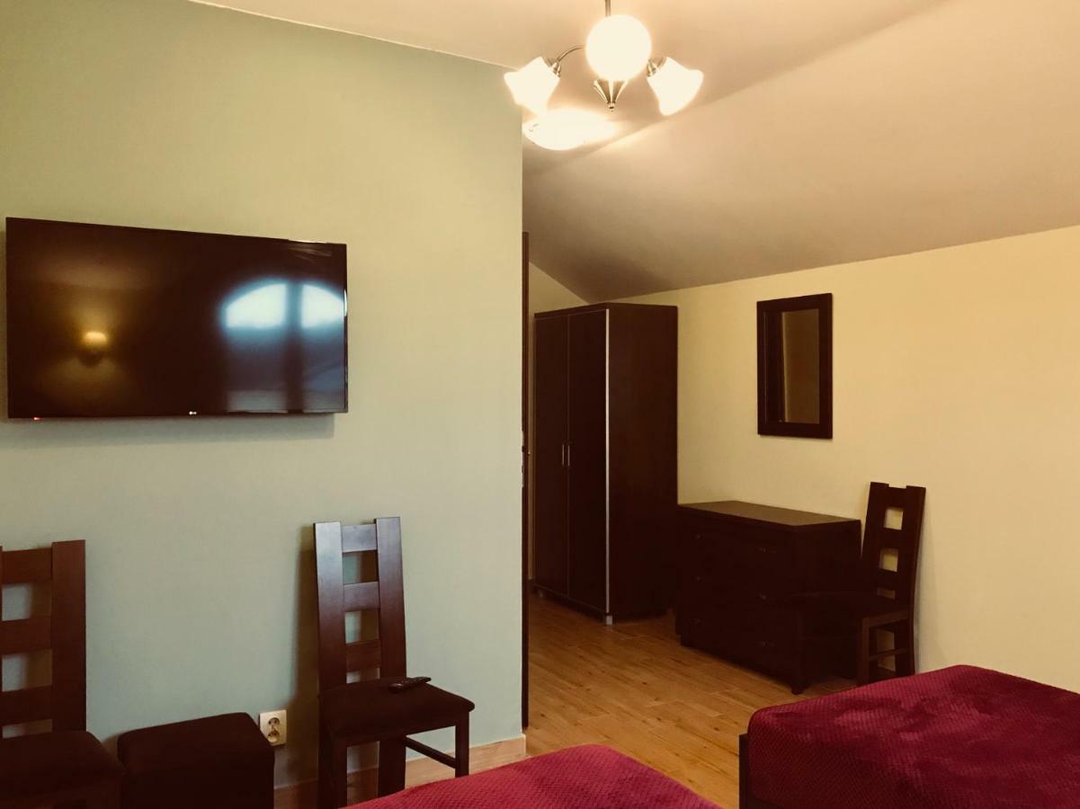 Pensjonat Nad Struga Apartment Стриков Екстериор снимка